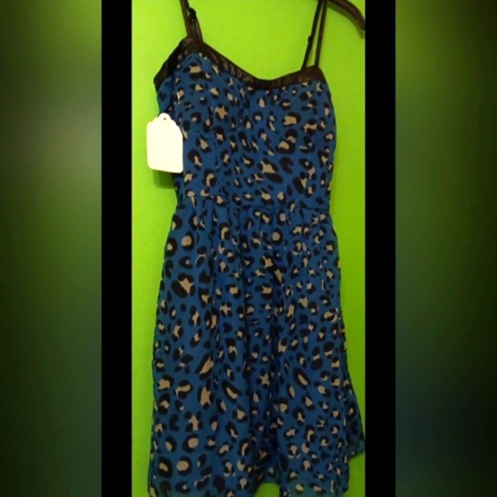 Blue animal print dress Sz S nwt